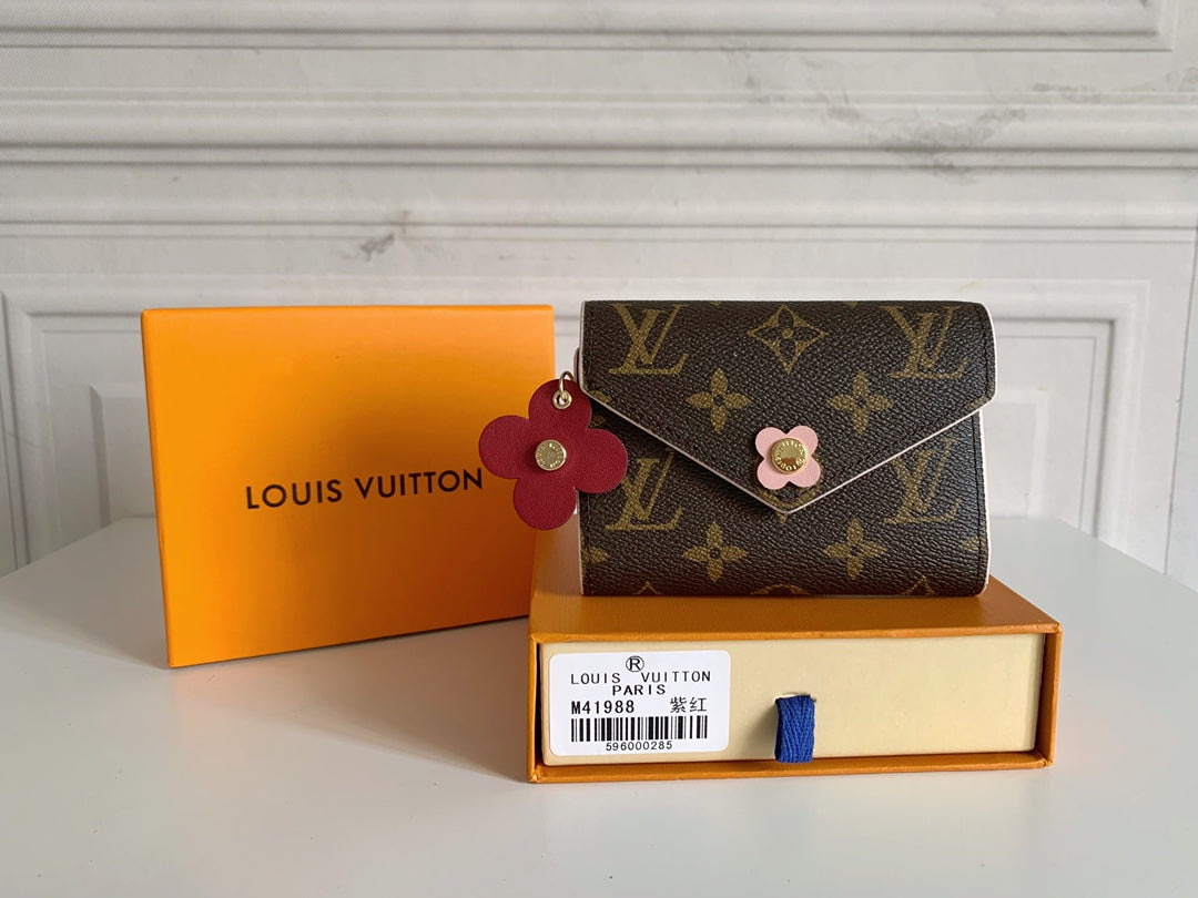 146PE54B Popular leather  Wallets