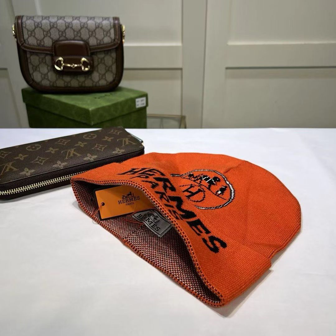 M1R86H46 Fashion hats