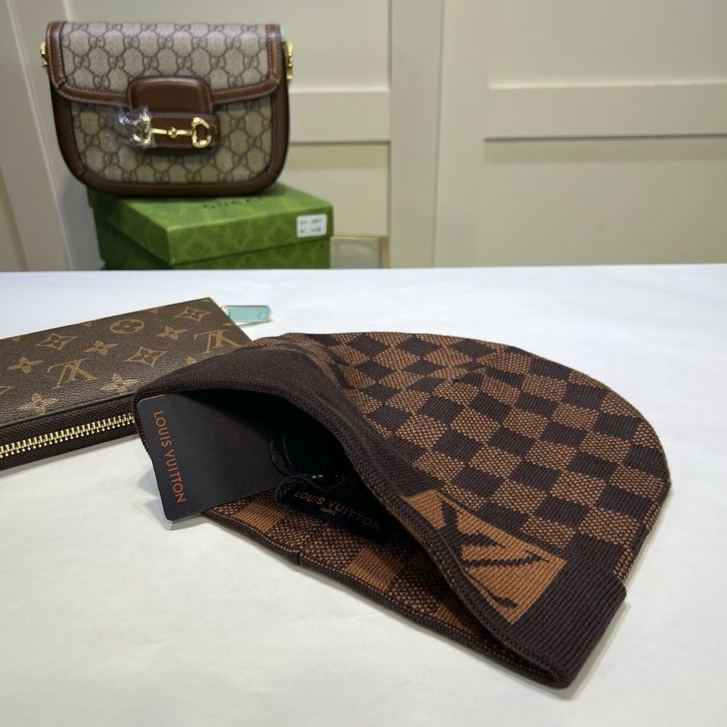 M1R86E51 Fashion hats
