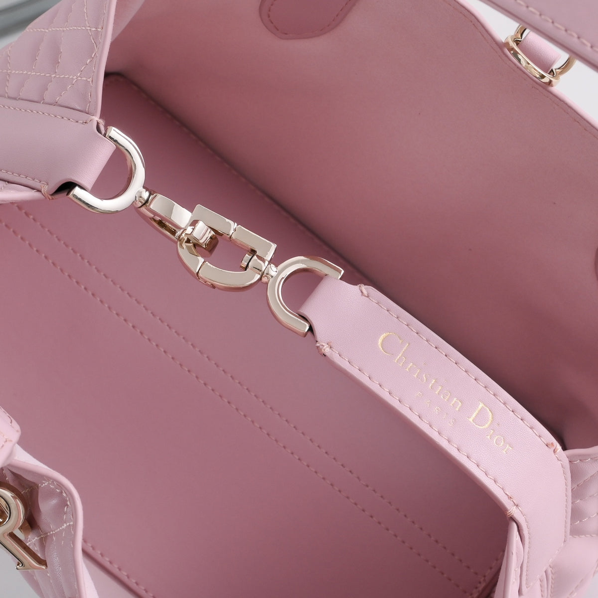 B1R76D40 Fashion leather bag