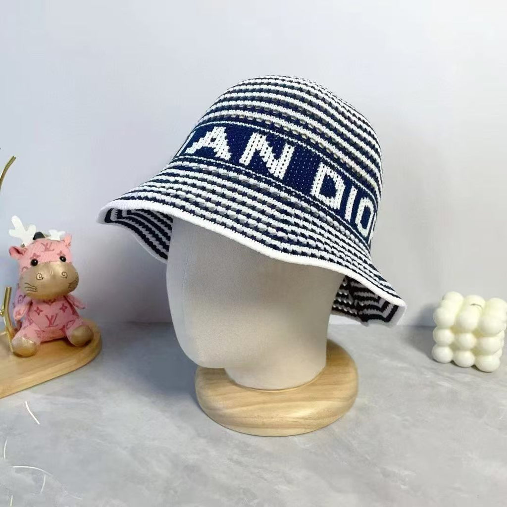 M1R76D21 Fashion hats