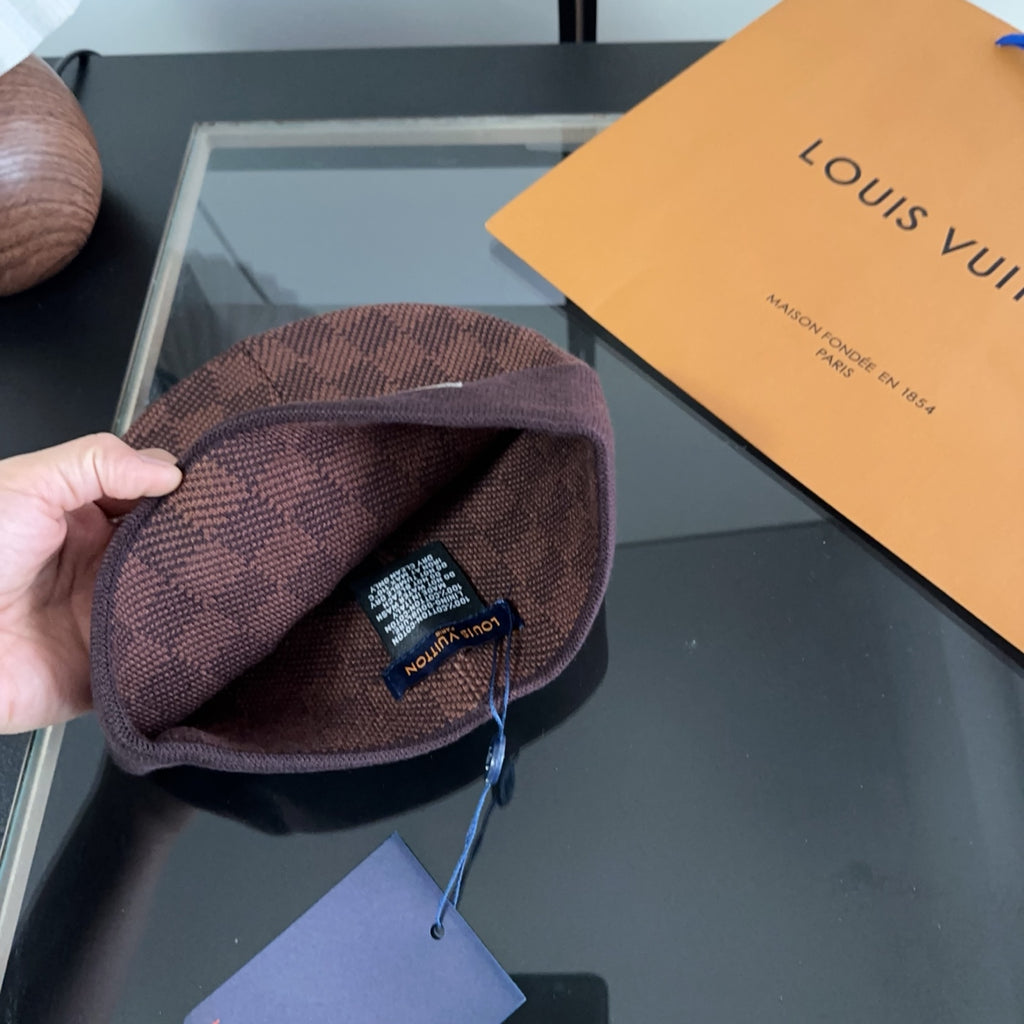 M1R86E18 Fashion hats