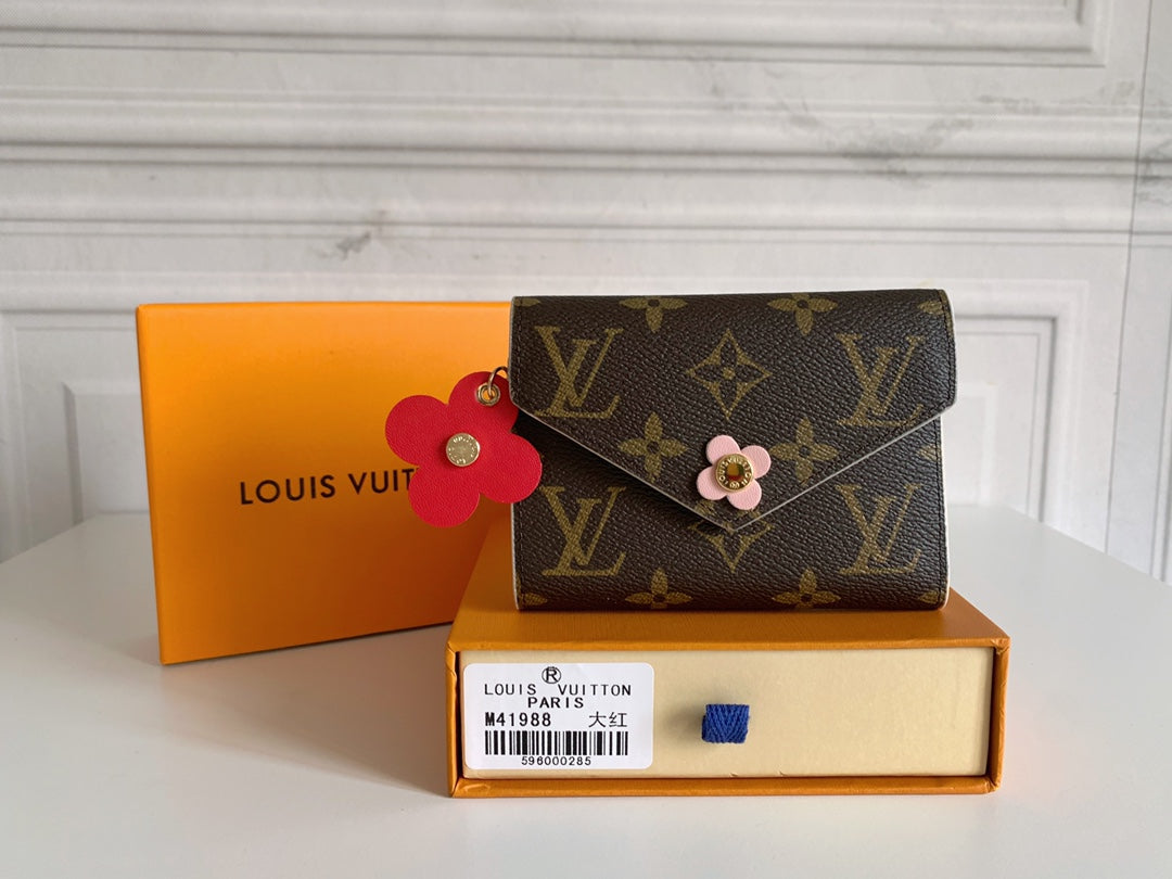 146PE54B Popular leather  Wallets