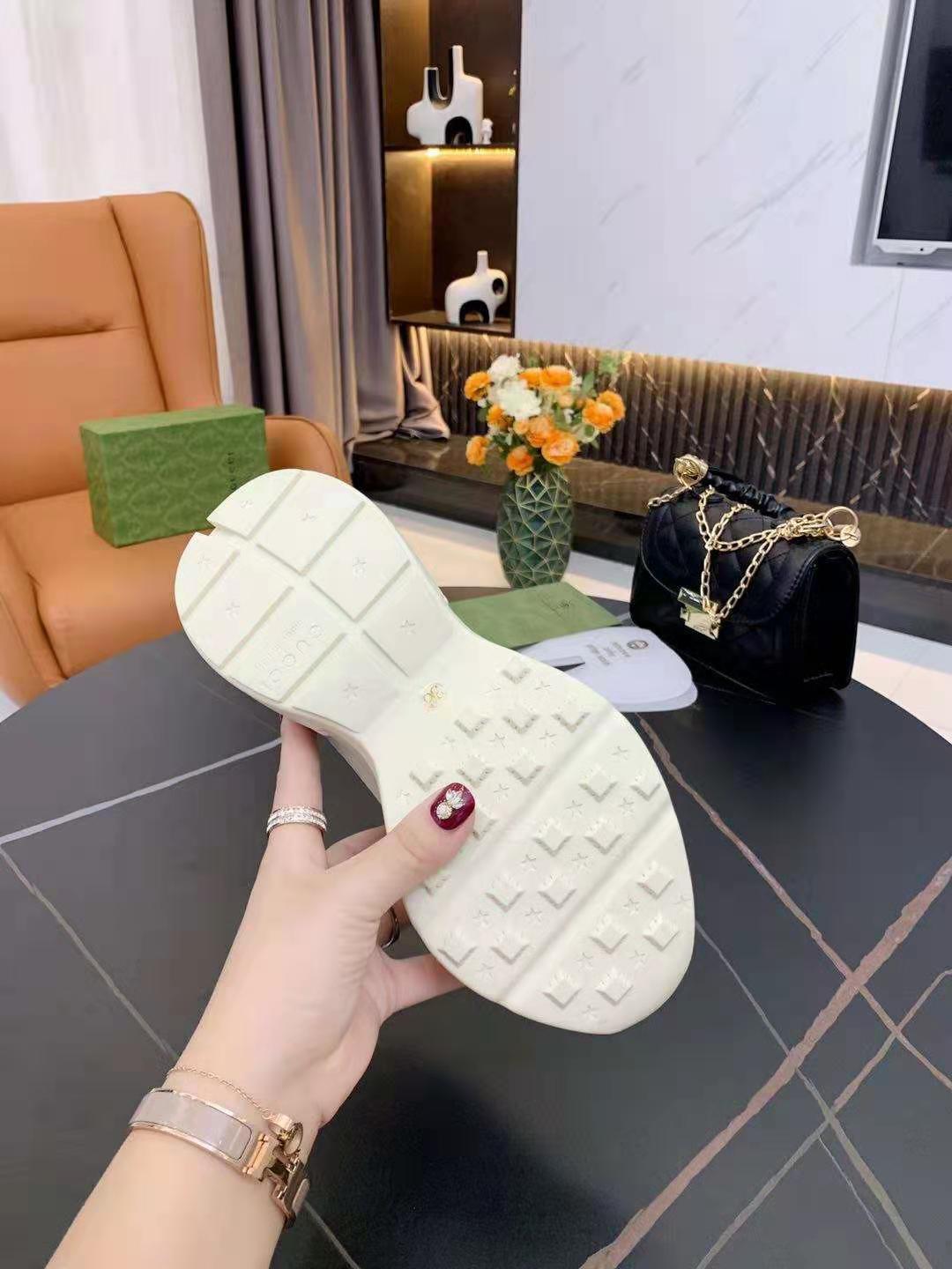 Z2P96B29 Popular high-quality leather shoes
