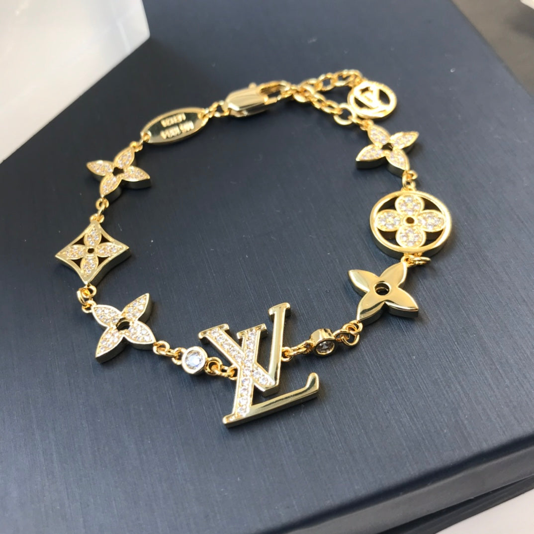 1E39E  Popular Bracelets