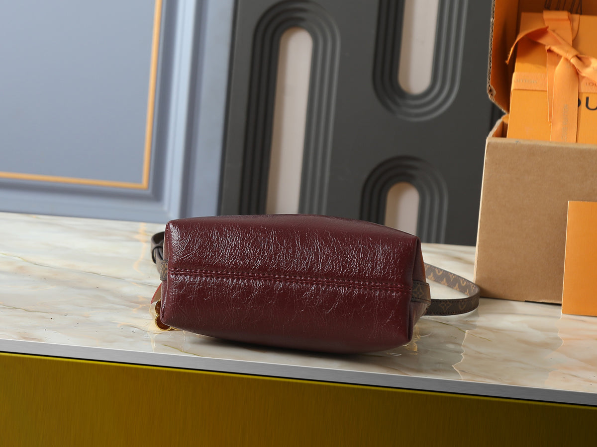 B1N86E7 Fashion leather bag