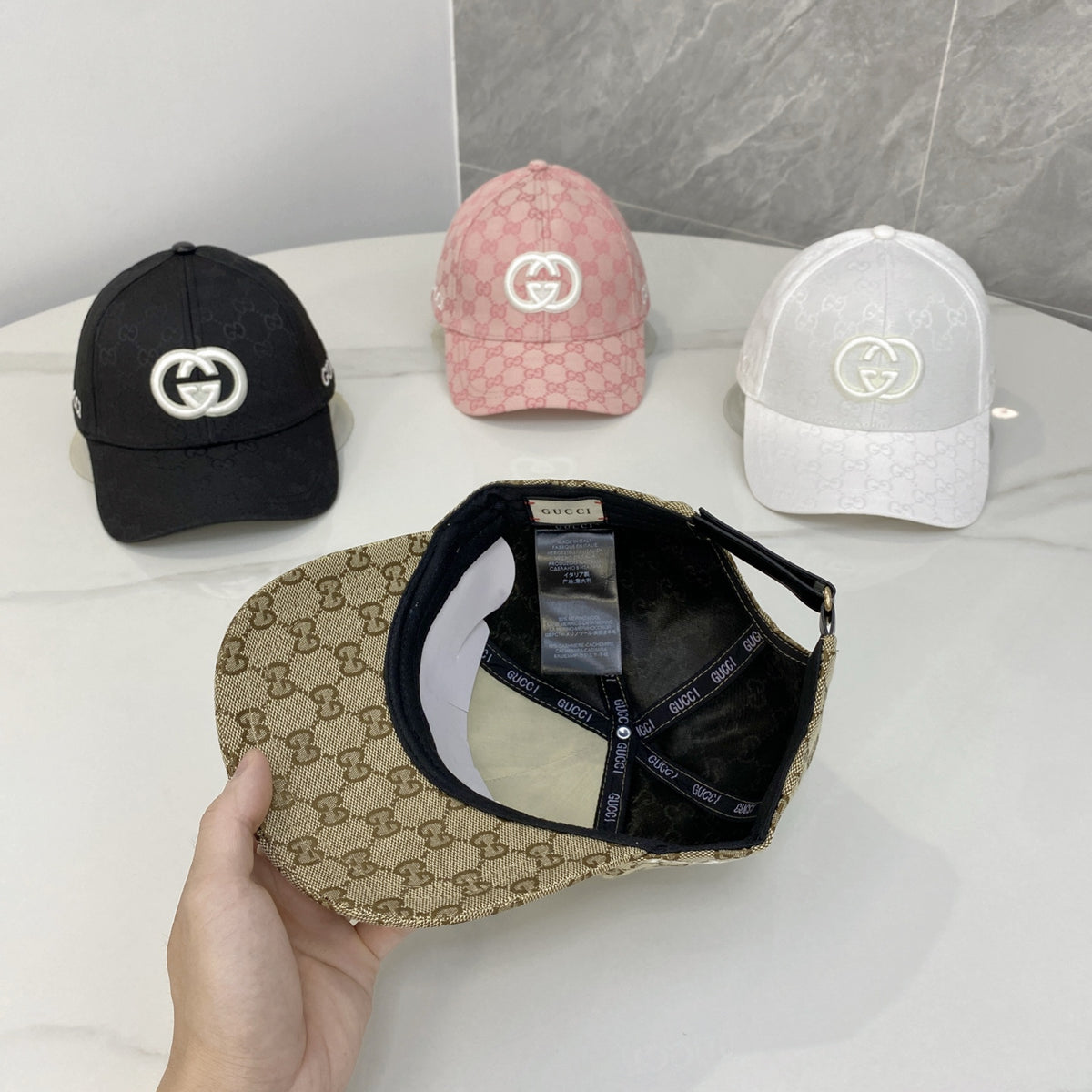 M1R86B106 Fashion hats