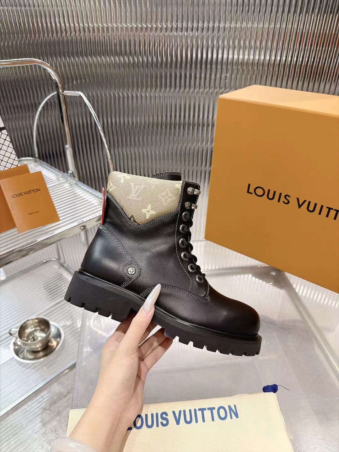 Z2P96E2 Popular high-quality leather shoes