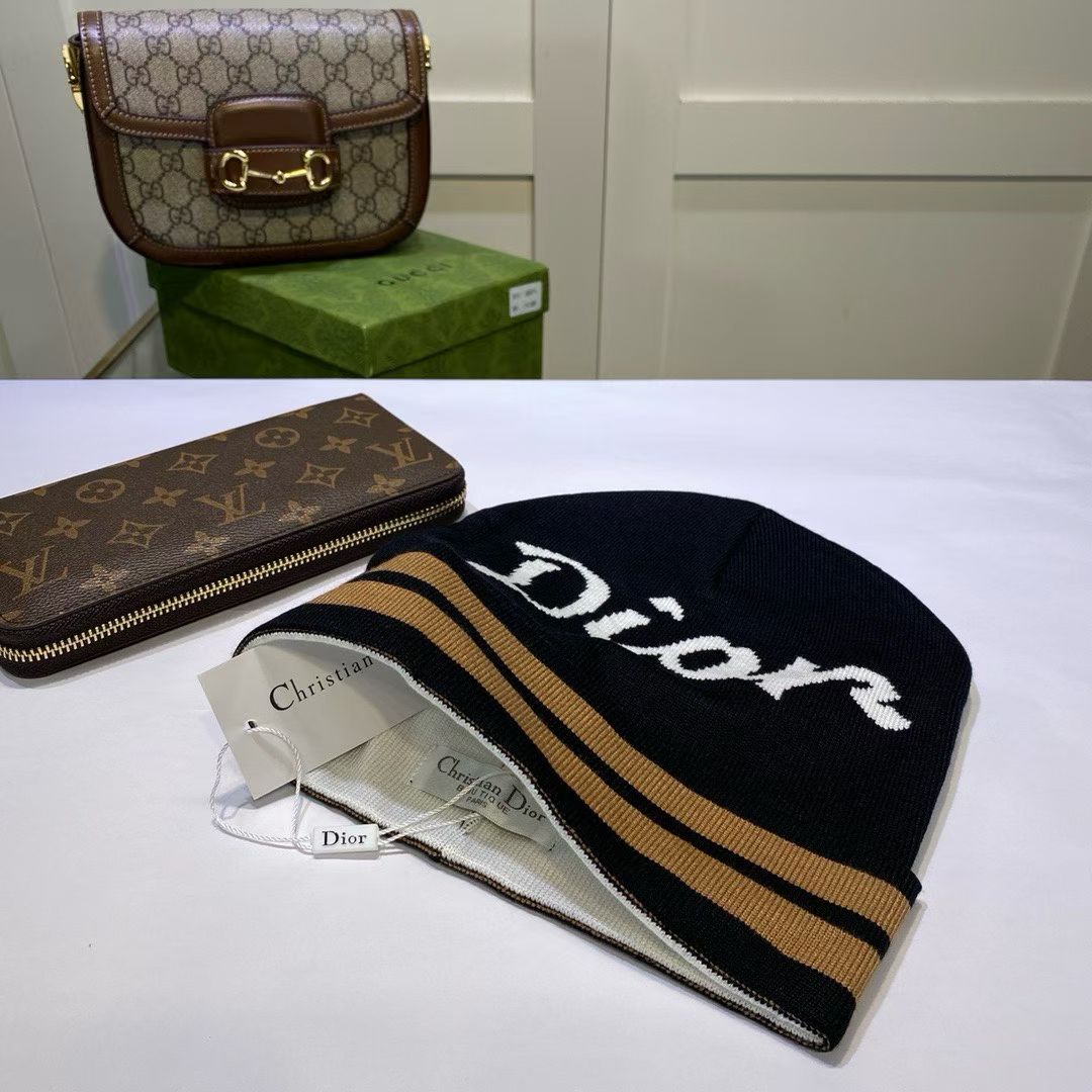 M1R86D59 Fashion hats