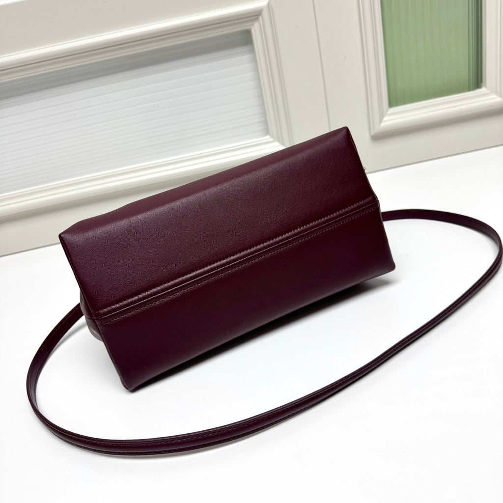 B1R106N1 Fashion leather bag