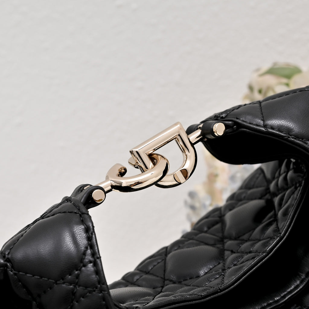 B1N96D35 Popular leather bag