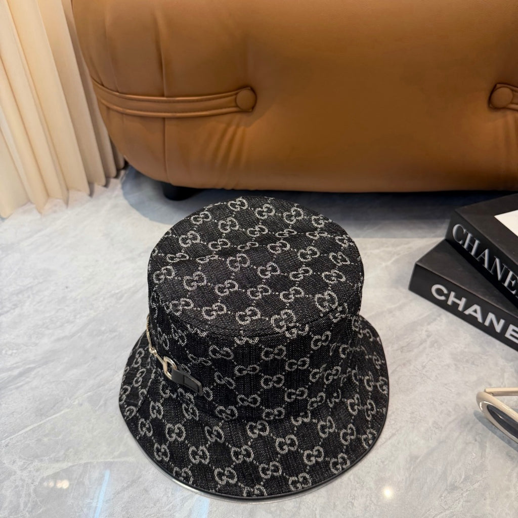 M1N76B4 Fashion hats