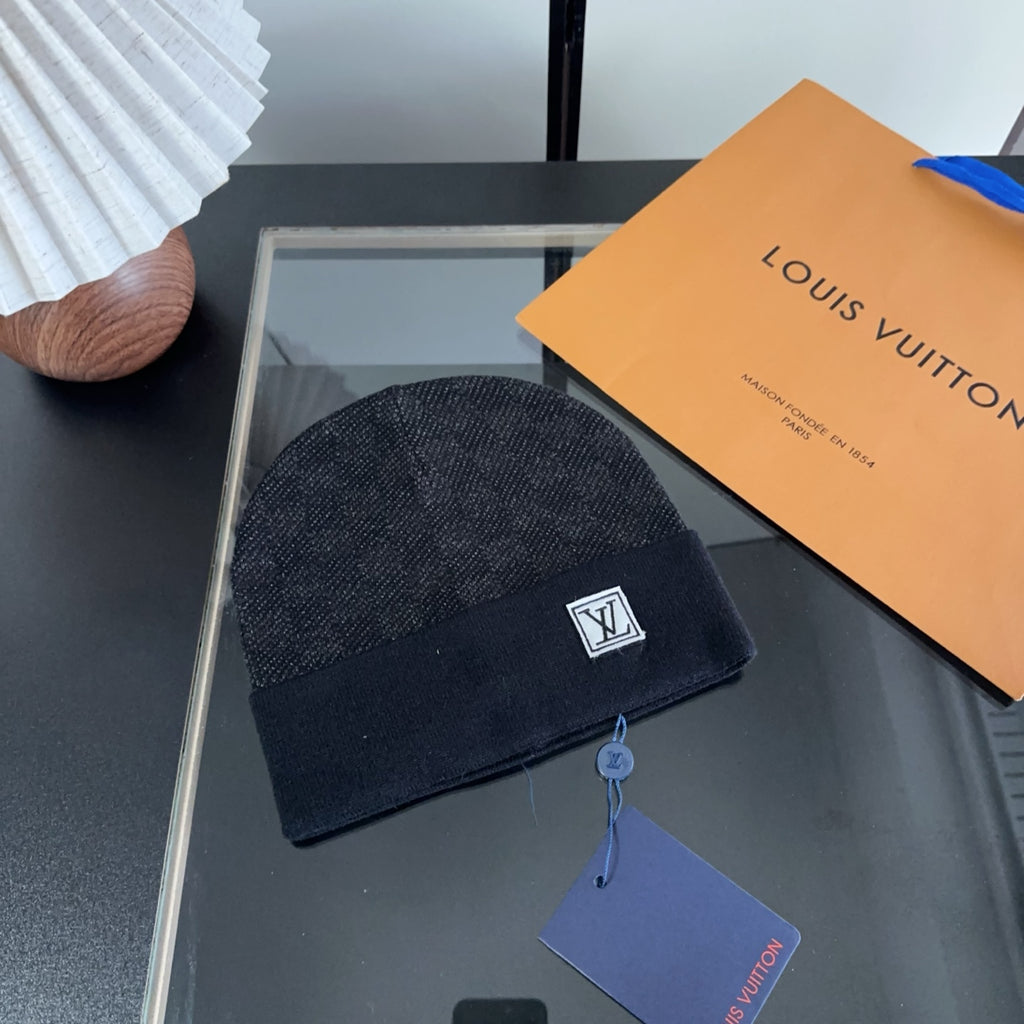 M1R86E18 Fashion hats