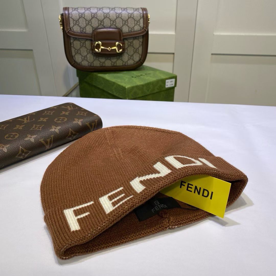 M1R86F63 Fashion hats