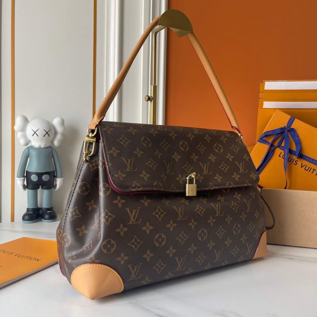 B1R106E1 Fashion leather bag