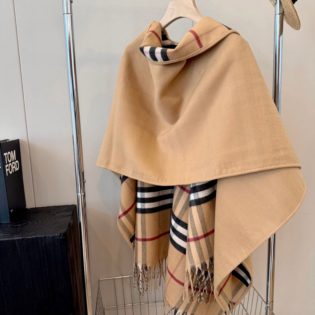 W1R86R61 Fashion cape