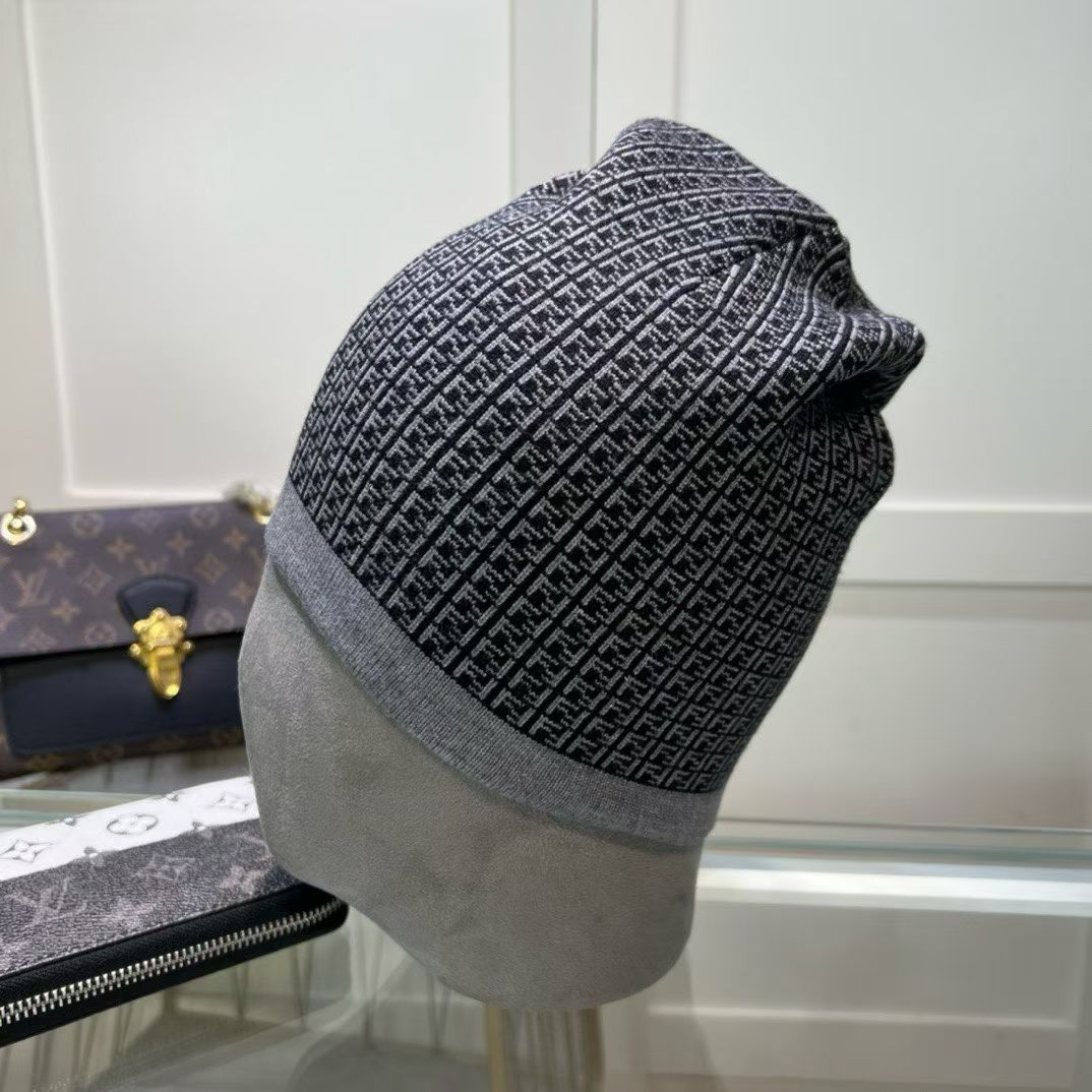 M1R86F27 Fashion hats