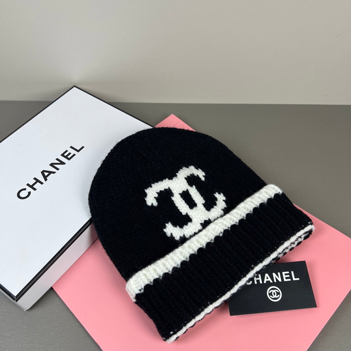 M1R86C3 Fashion hats
