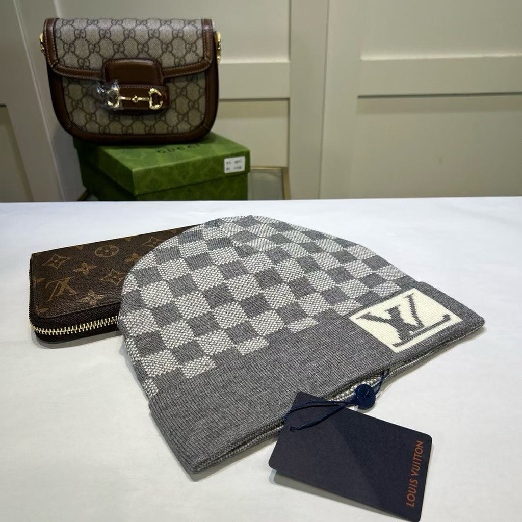 M1R86E51 Fashion hats