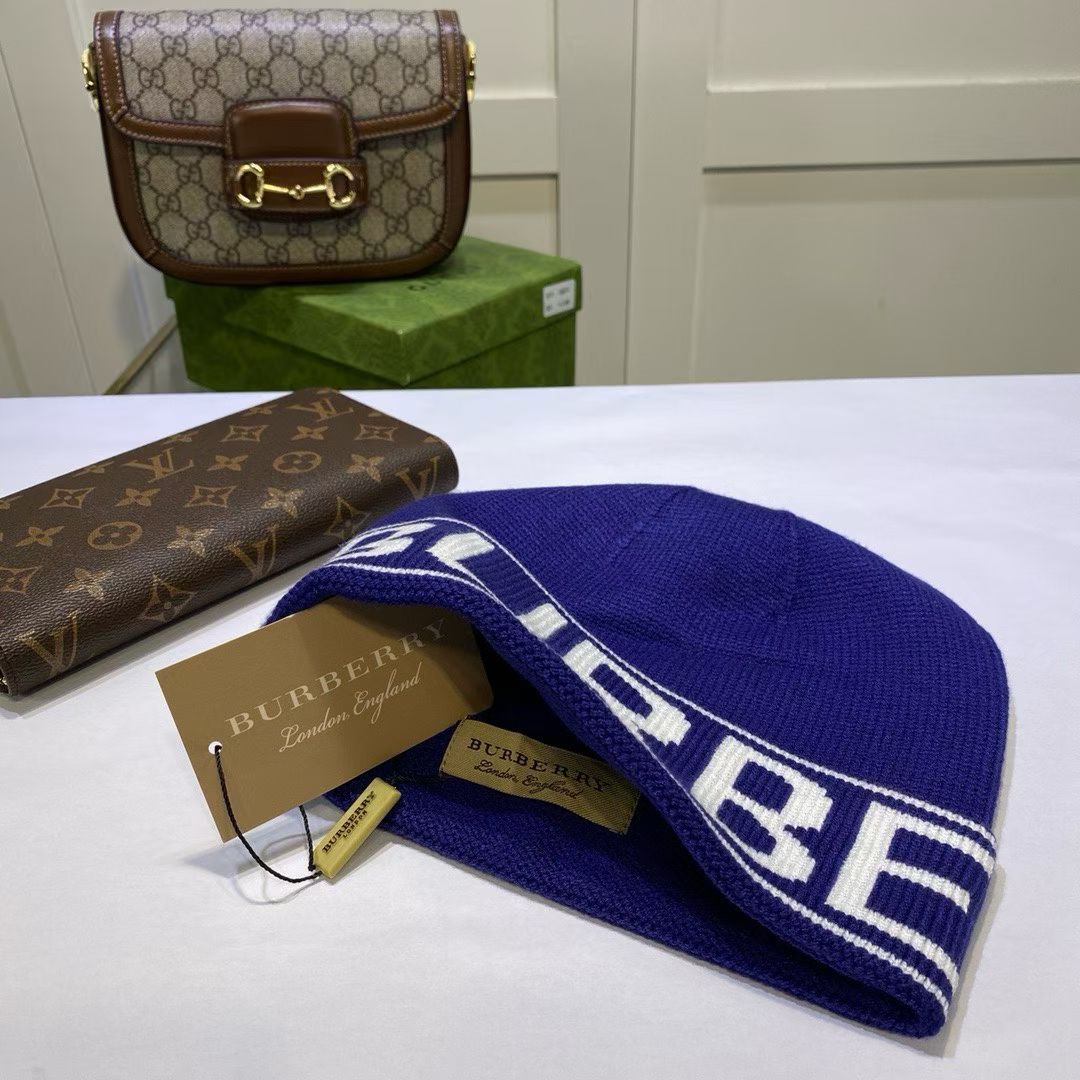 M1R86R74 Fashion hats