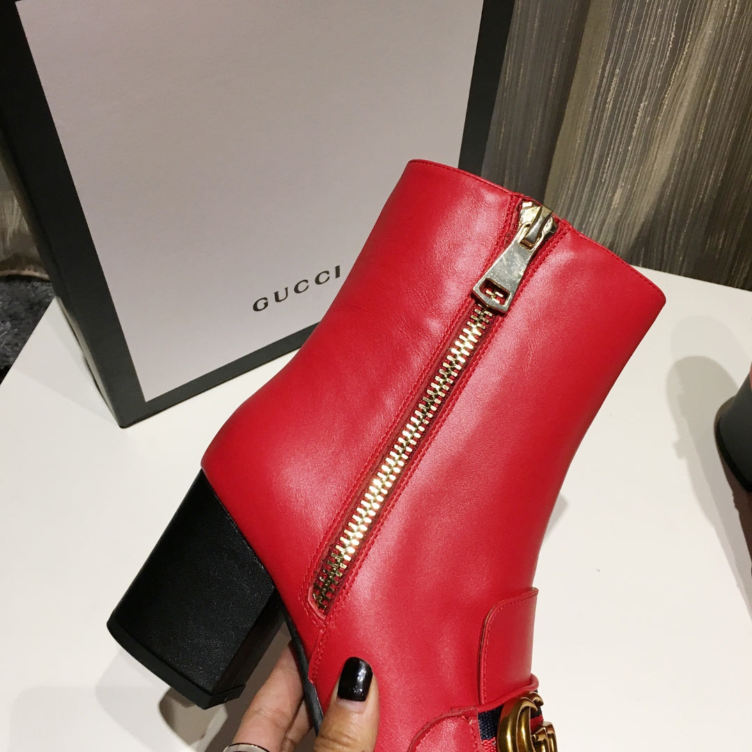 Z2P96B24 Popular high-quality shoes