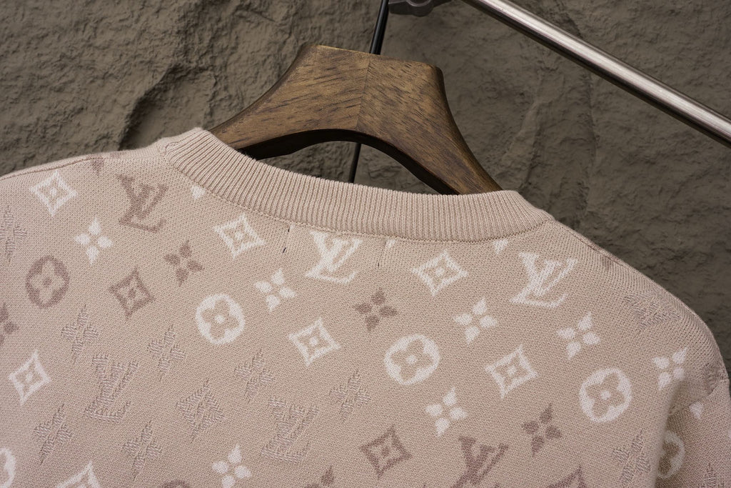U1R106E11 Fashion Sweaters