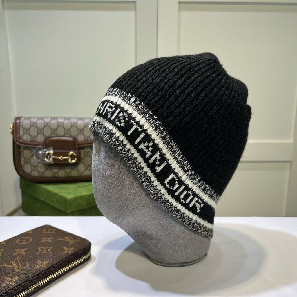 M1R86D99 Fashion hats