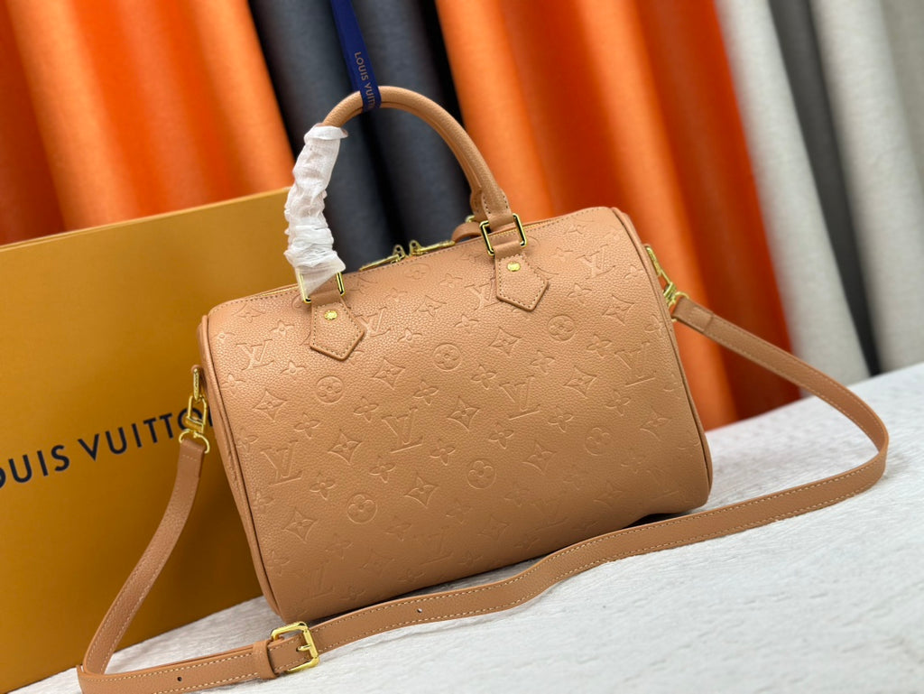 156XE29B Popular leather bag