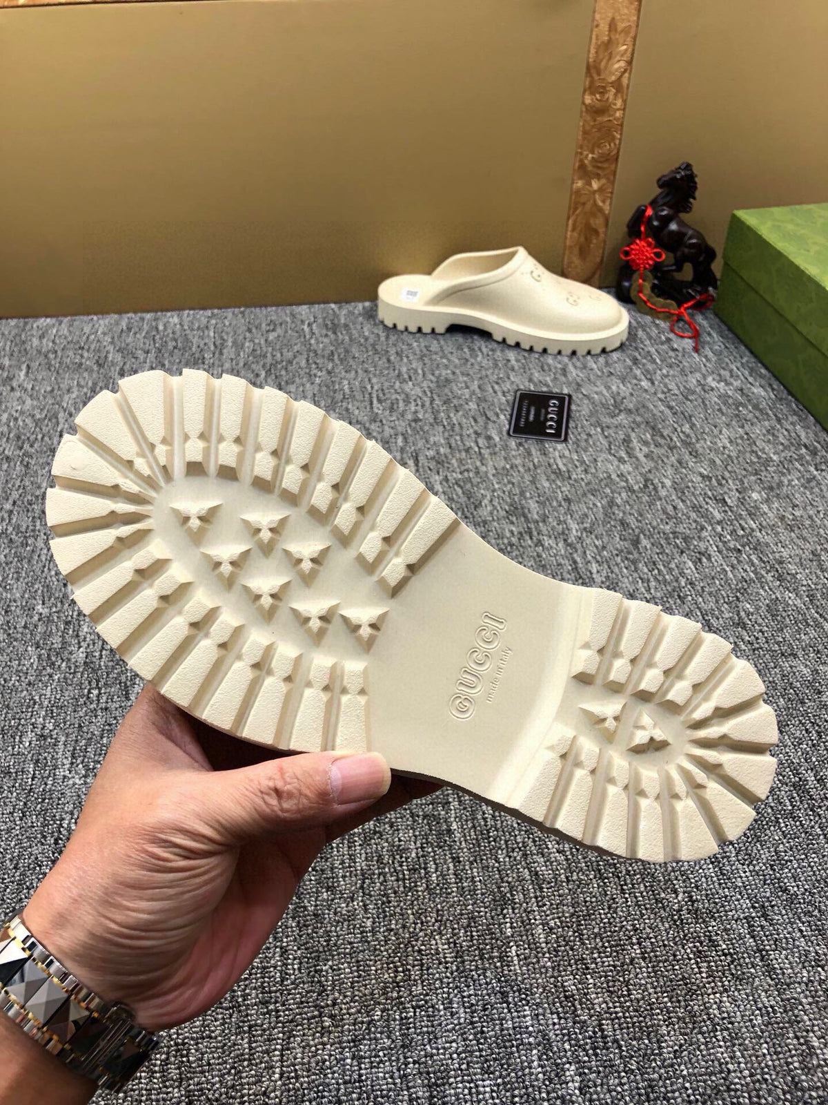 54B26Z Popular slippers