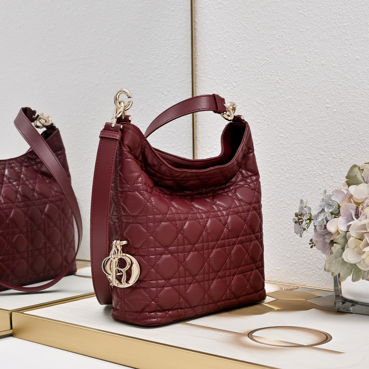 B1N96D35 Popular leather bag