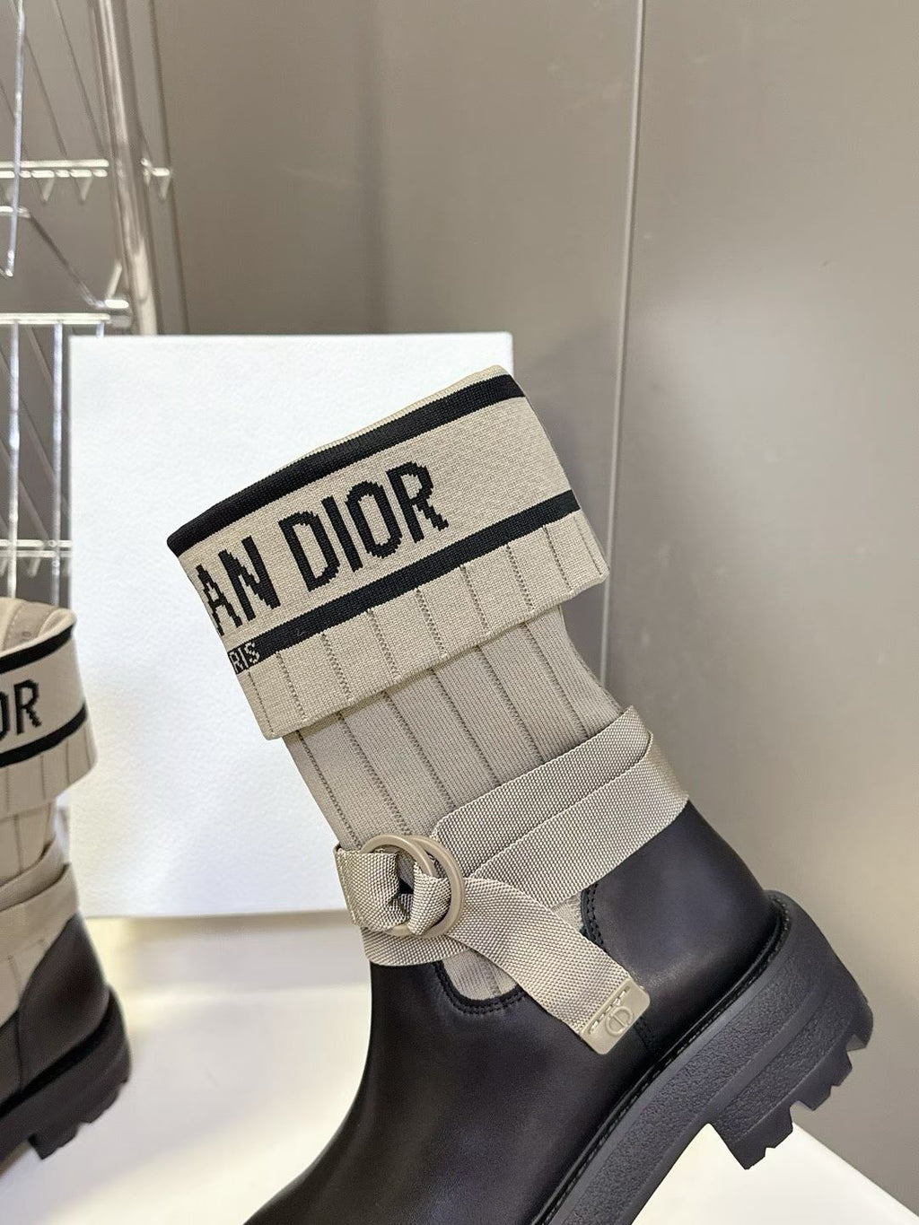 Z2P106D31 Fashion high-quality Boots (three colors)