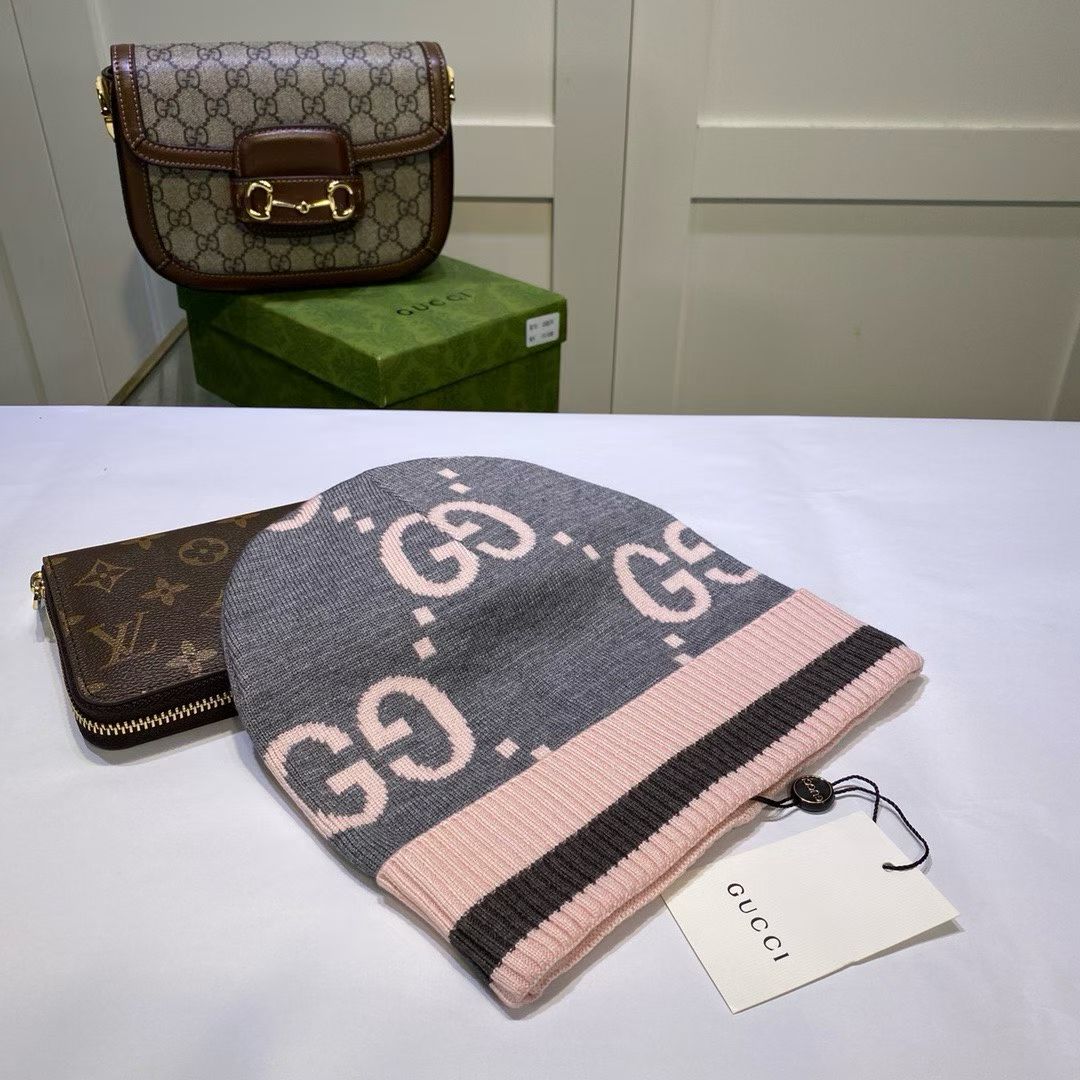 M1R86B62 Fashion hats
