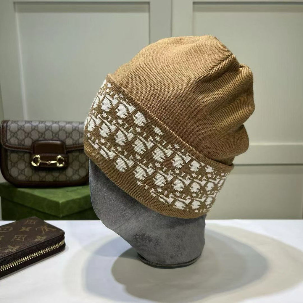 M1R86D37 Fashion hats