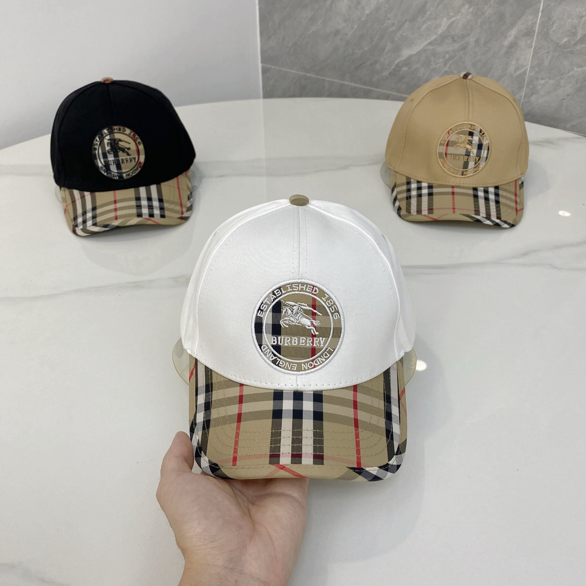 M1R86R112 Fashion hats