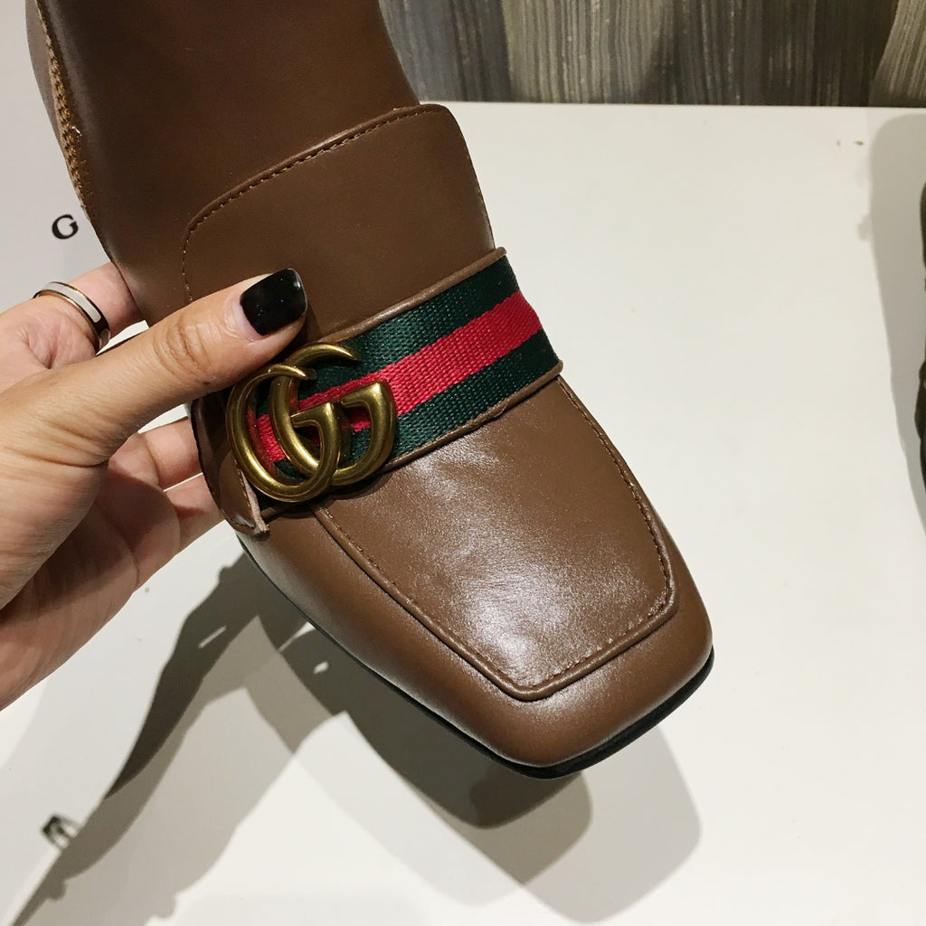 Z2P96B24 Fashion high-quality shoes