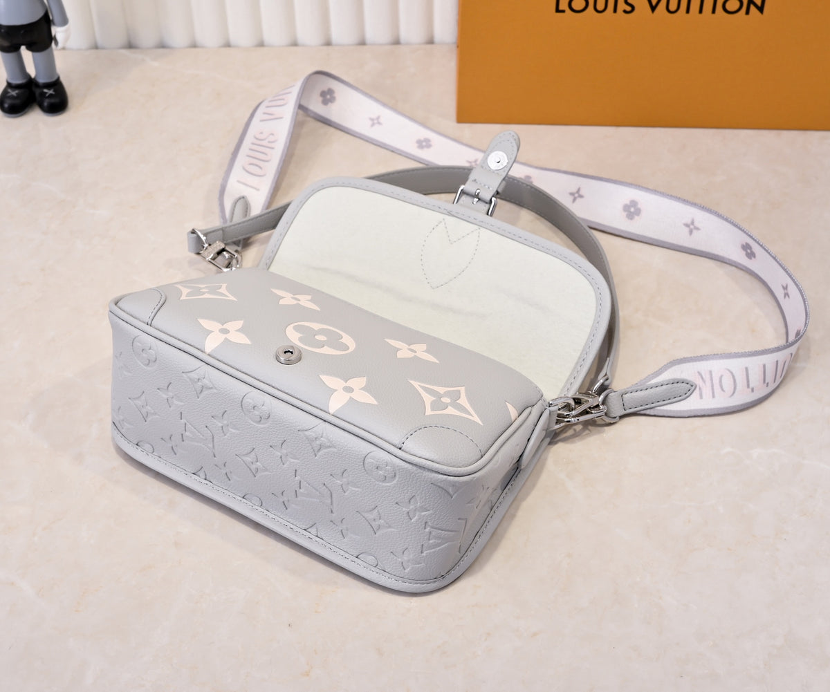 136PE42B Popular leather bag