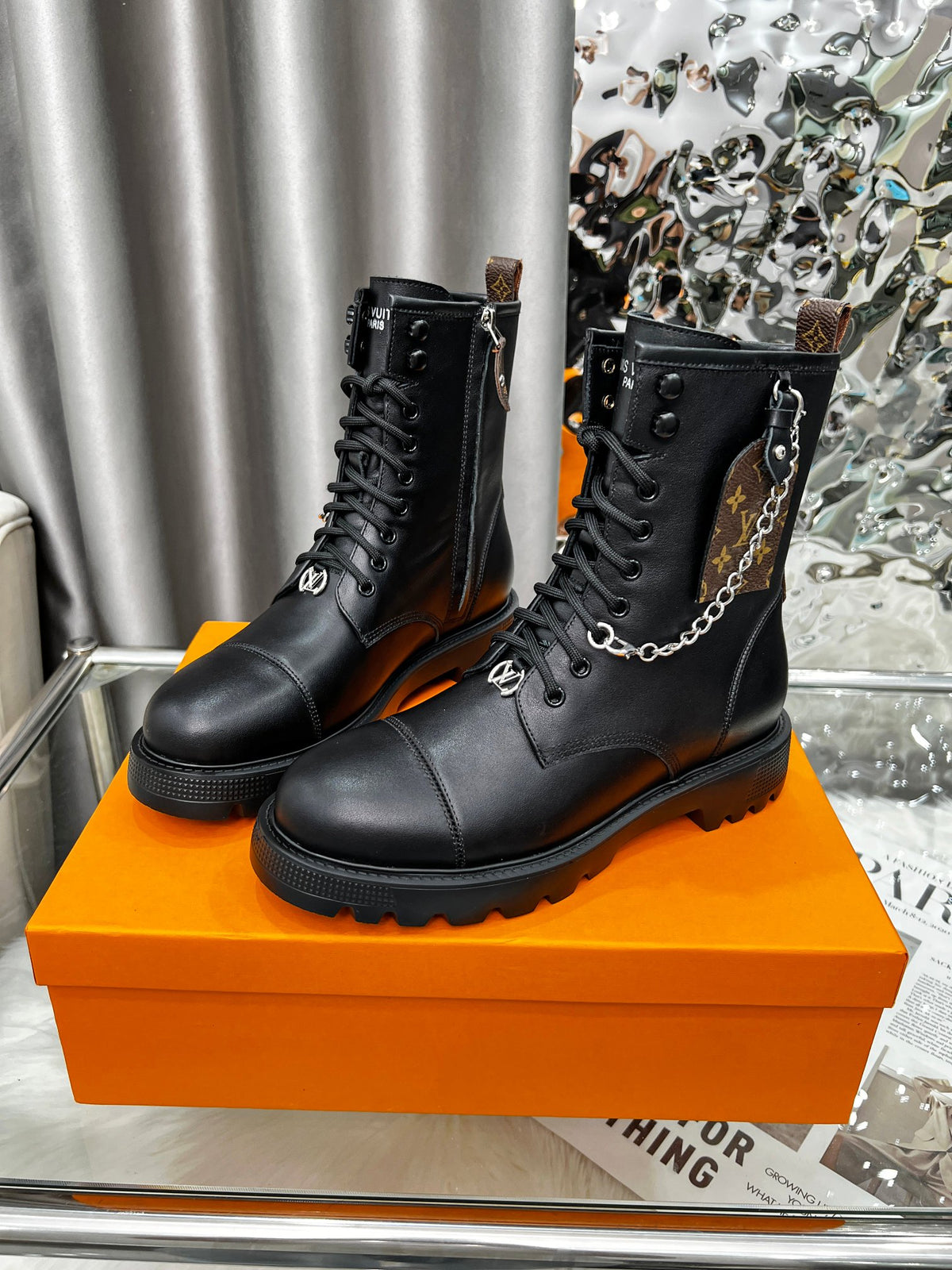 Z2P106E23 Fashion high-quality shoes