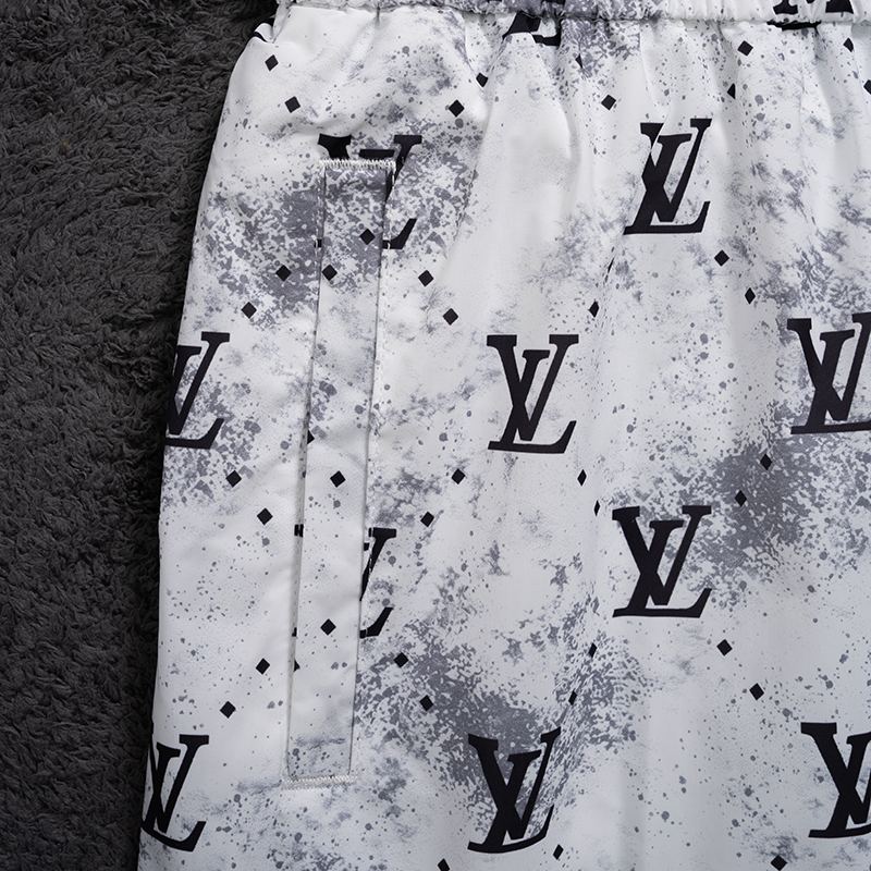 U1N36E35 Popular shorts