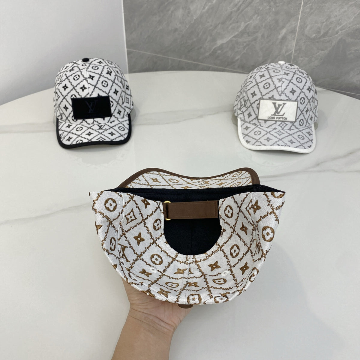 M1R86E115 Fashion hats