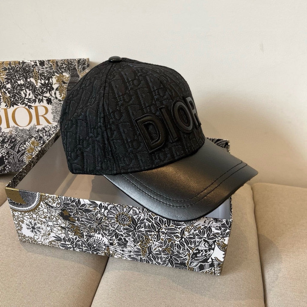 M1R76D11 Fashion hats