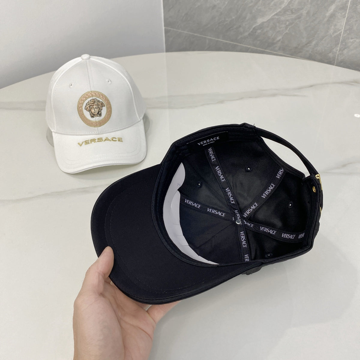 M1R86V121 Fashion hats