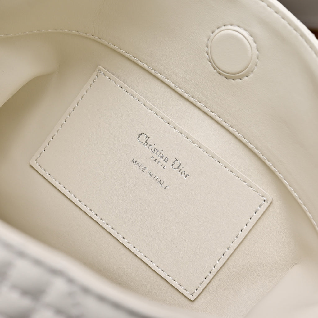 B1N96D35 Popular leather bag