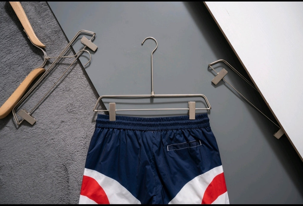 U1N36A19 Popular shorts