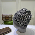M1R86D71 Fashion hats