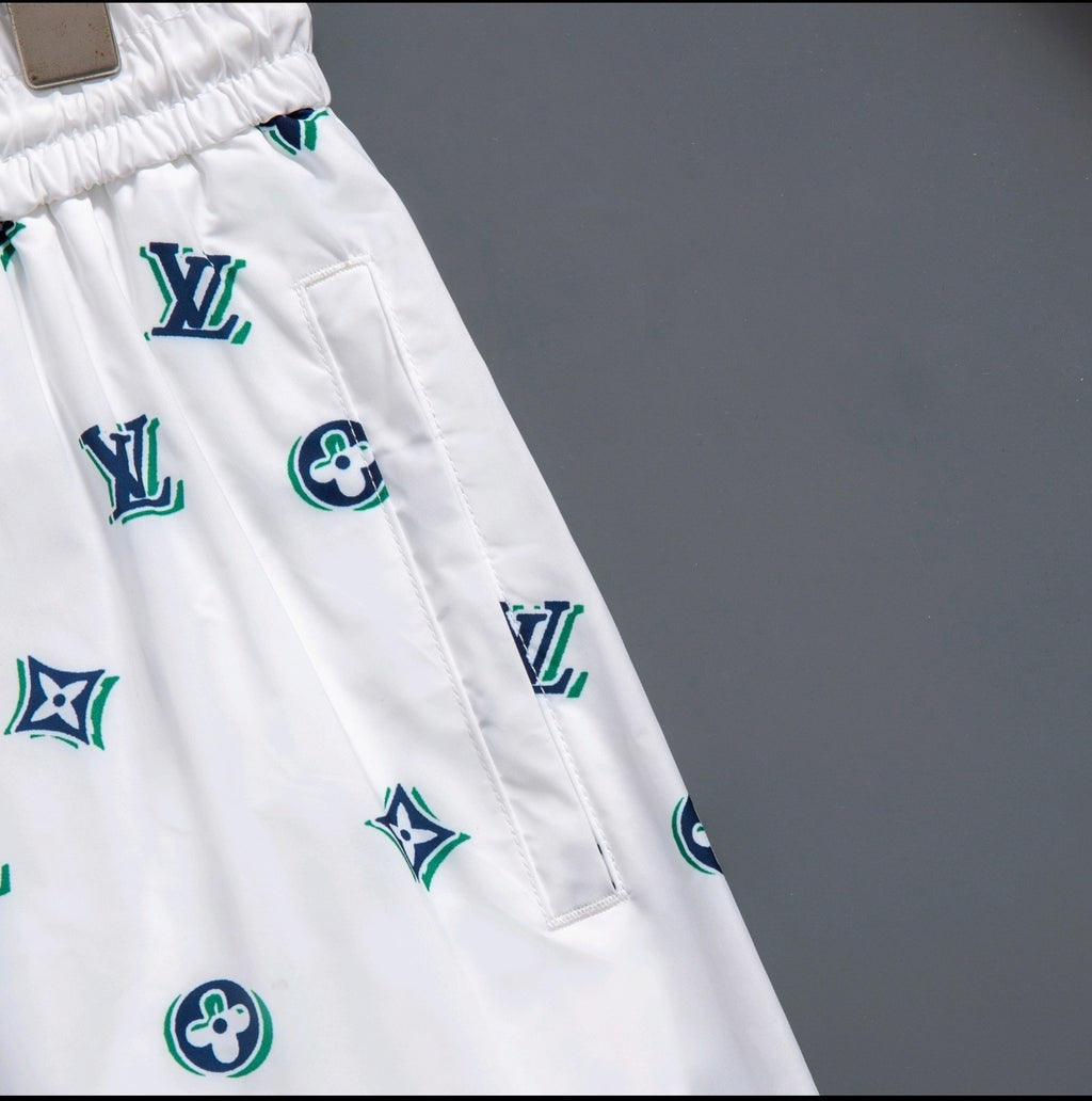 U1N36E21 Popular shorts