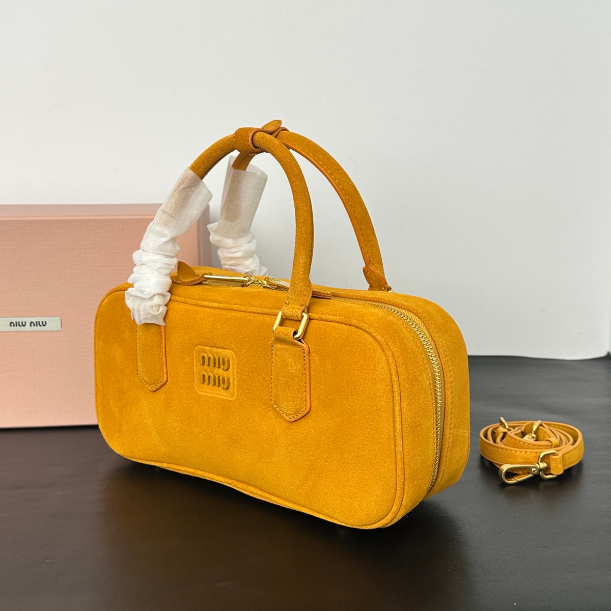 146PA153B Popular leather bags