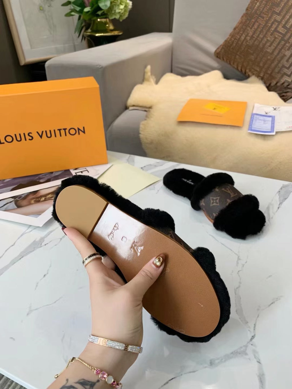 Z2P106E24 Fashion high-quality shoes