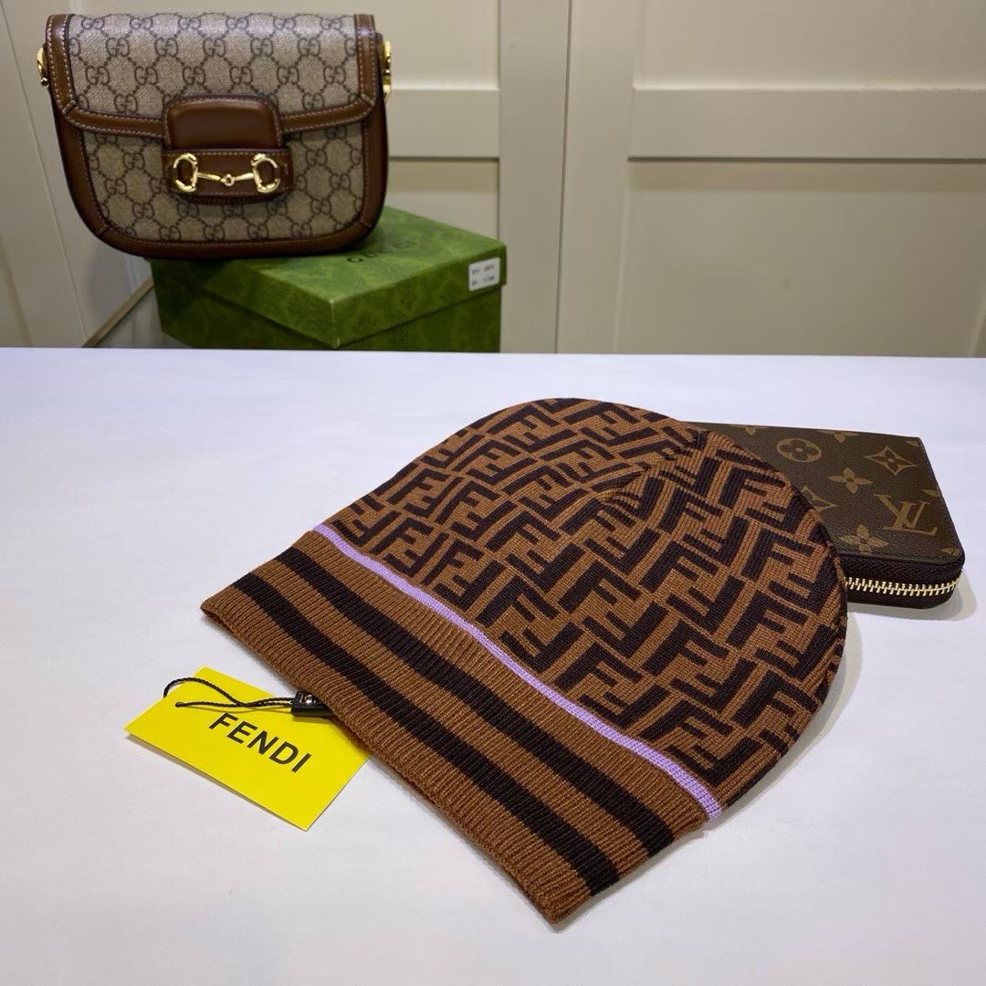 M1R86F64 Fashion hats