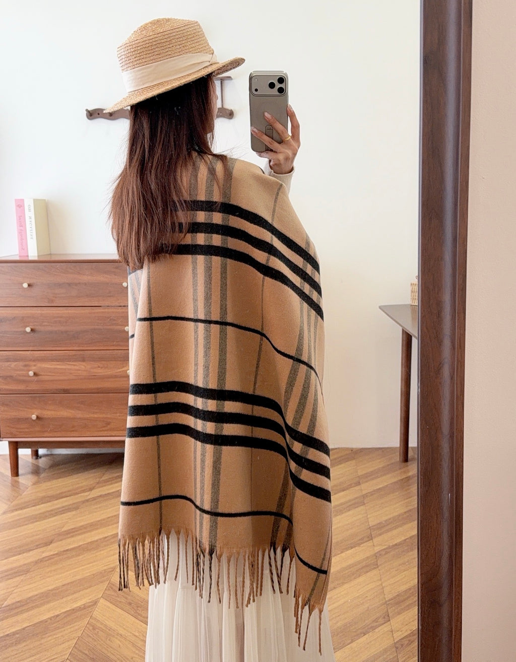 W1R86R67 Fashion cape