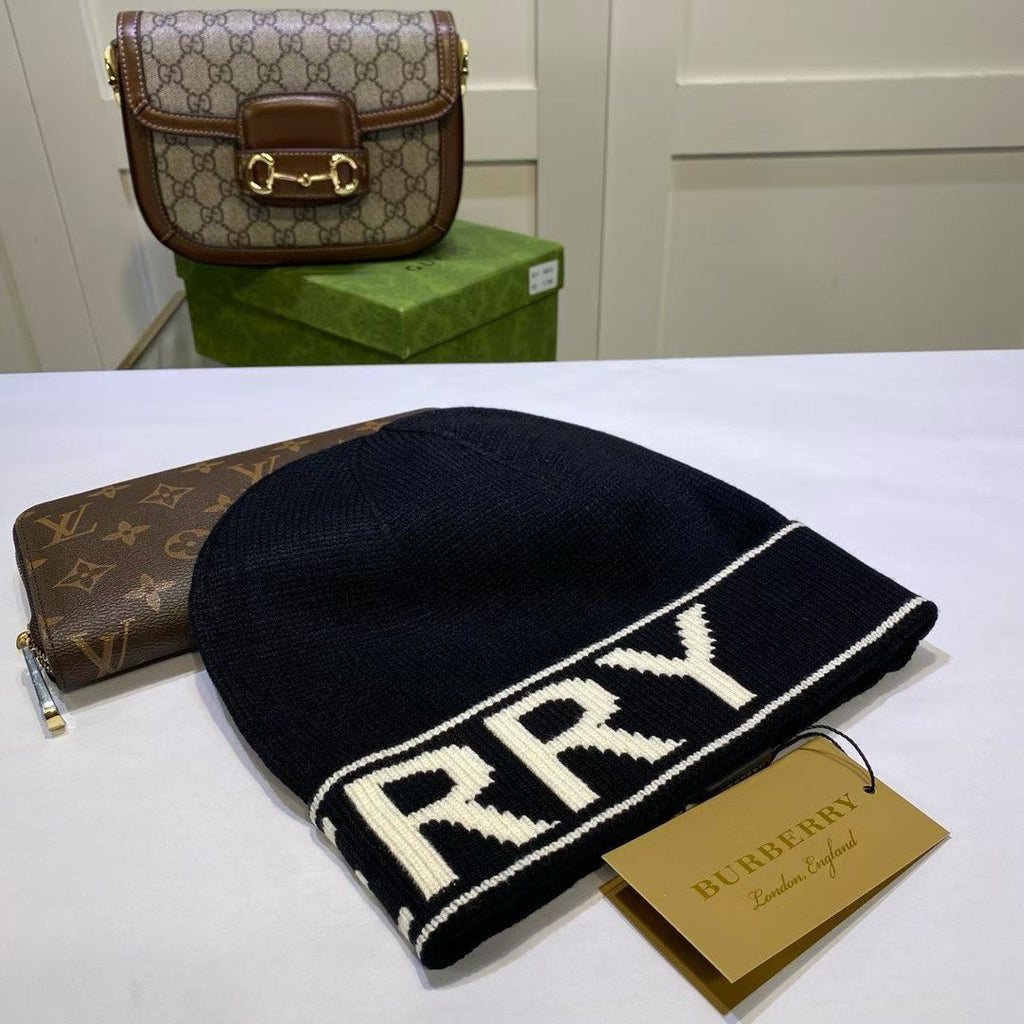 M1R86R74 Fashion hats